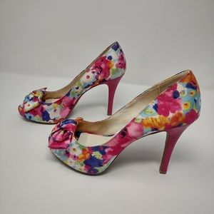 Colorful Shoes in fuschia pink and blue 4.5" heels